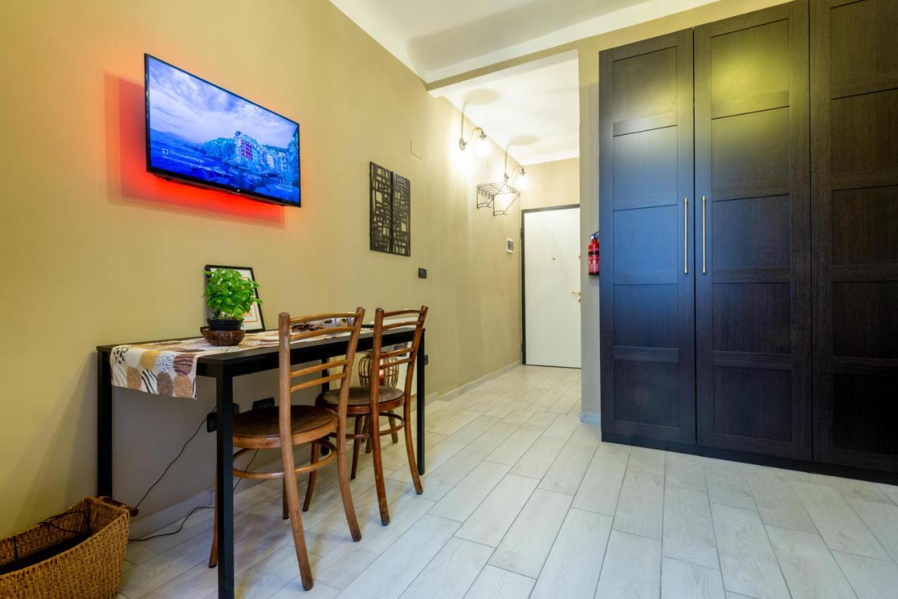 Monolocale Vicino Alla Stazione E All'expo Appartement Genua